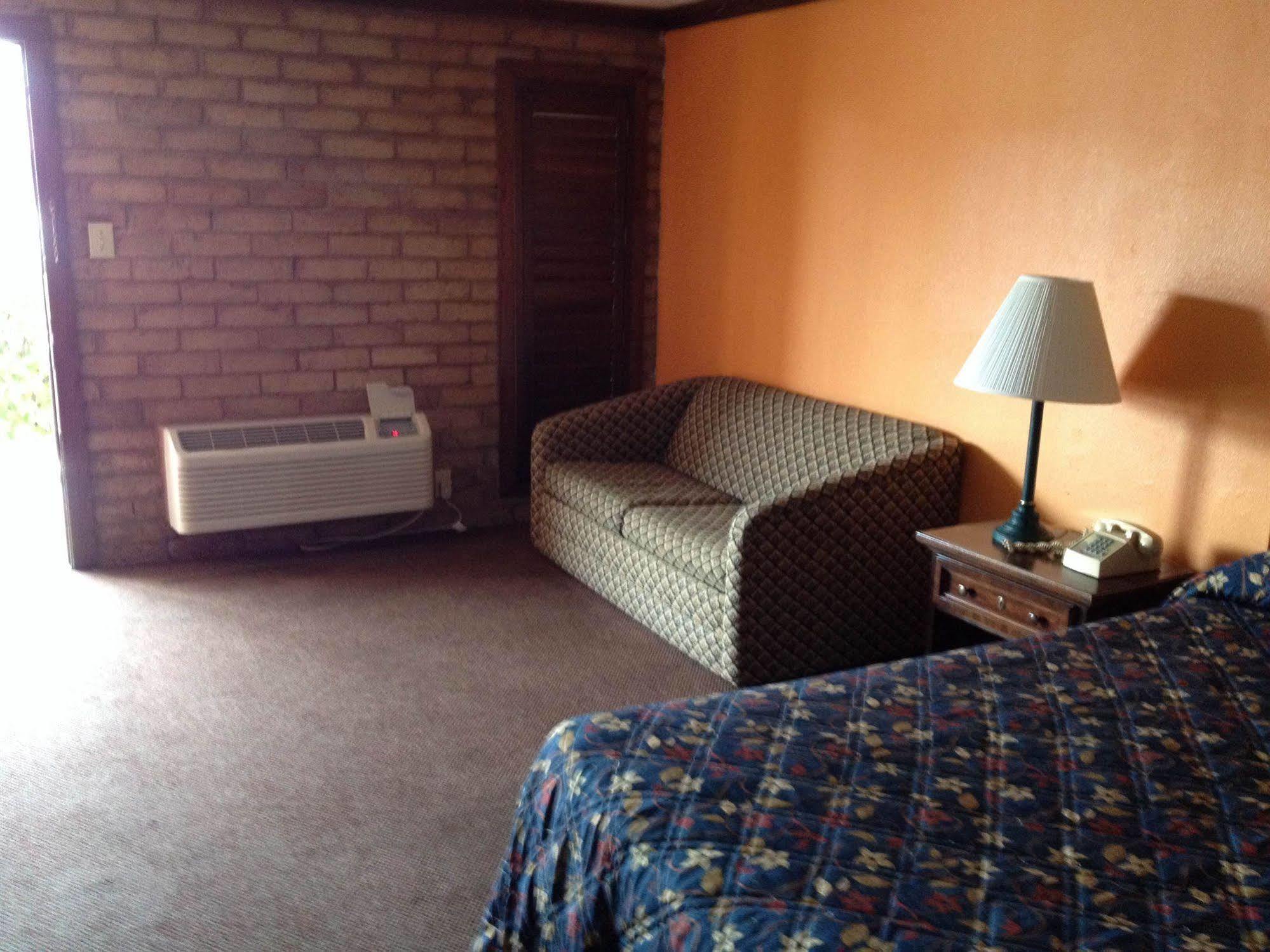 Red Roof Inn Monroe Ngoại thất bức ảnh